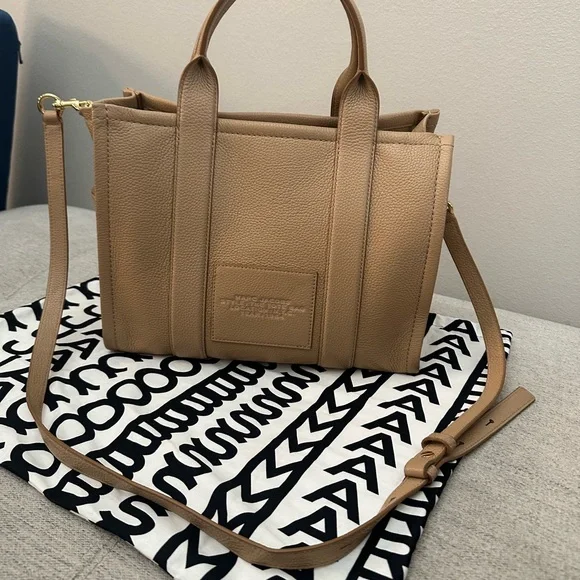Marc Jacobs Medium Tan Leather Tote - Picture 8 of 11